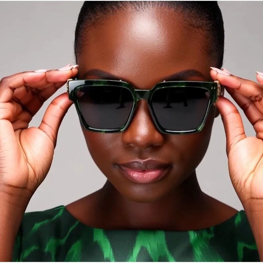 Designer Inspired Square Sunglasses Green Frame Women Rectangular Lentes Mujeres